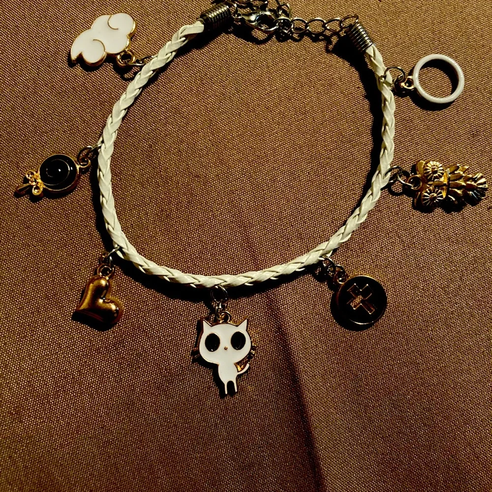 Charm bracelets - Picture 1 of 2